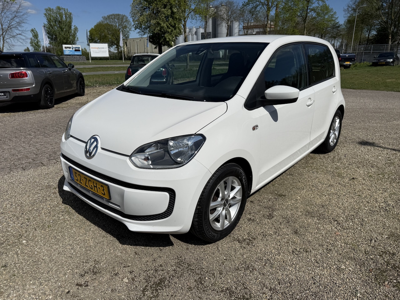 Volkswagen Up! - 1.0 move up! BlueMotion.5 deurs ! Airco. Riem vervangen ! Zeer mooi !! - AutoWereld.nl