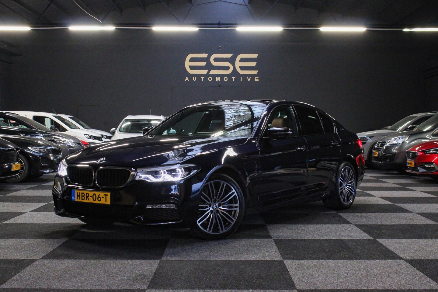 BMW 5-serie - 530e iPerformance M-sport | Schuif/kantel | 360 - AutoWereld.nl