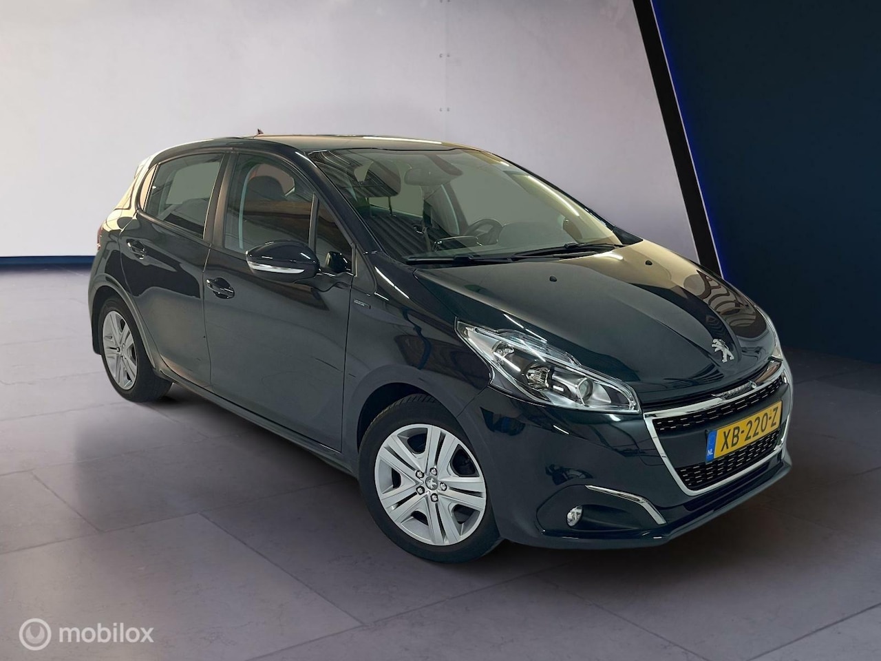 Peugeot 208 - 1.2 PureTech Apple Car. Cruise Con. Dealer ond. - AutoWereld.nl