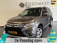 Mitsubishi Outlander - 2.0 Business Edition Automaat Navi Leder Carplay Camera Pdc Nieuwe Apk