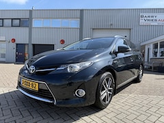 Toyota Auris Touring Sports - 1.8 Hybrid | Panoramadak | Camera | Navigatie |