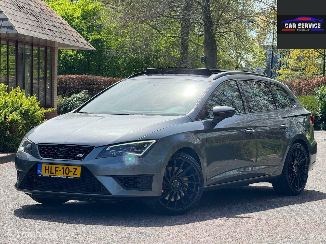 Seat Leon ST - 2.0 TSI Cupra 290PK PANO/STLVW/PDC/NAVI - AutoWereld.nl