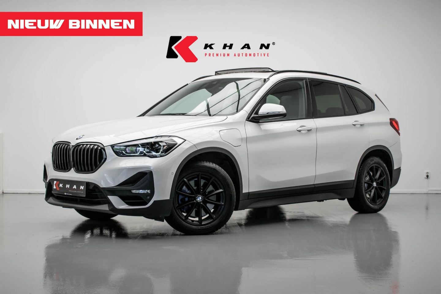BMW X1 - xDrive25e Executive Edition |Pano|HUD|H&K|Memory|Stuurverwarm.|Camera| - AutoWereld.nl