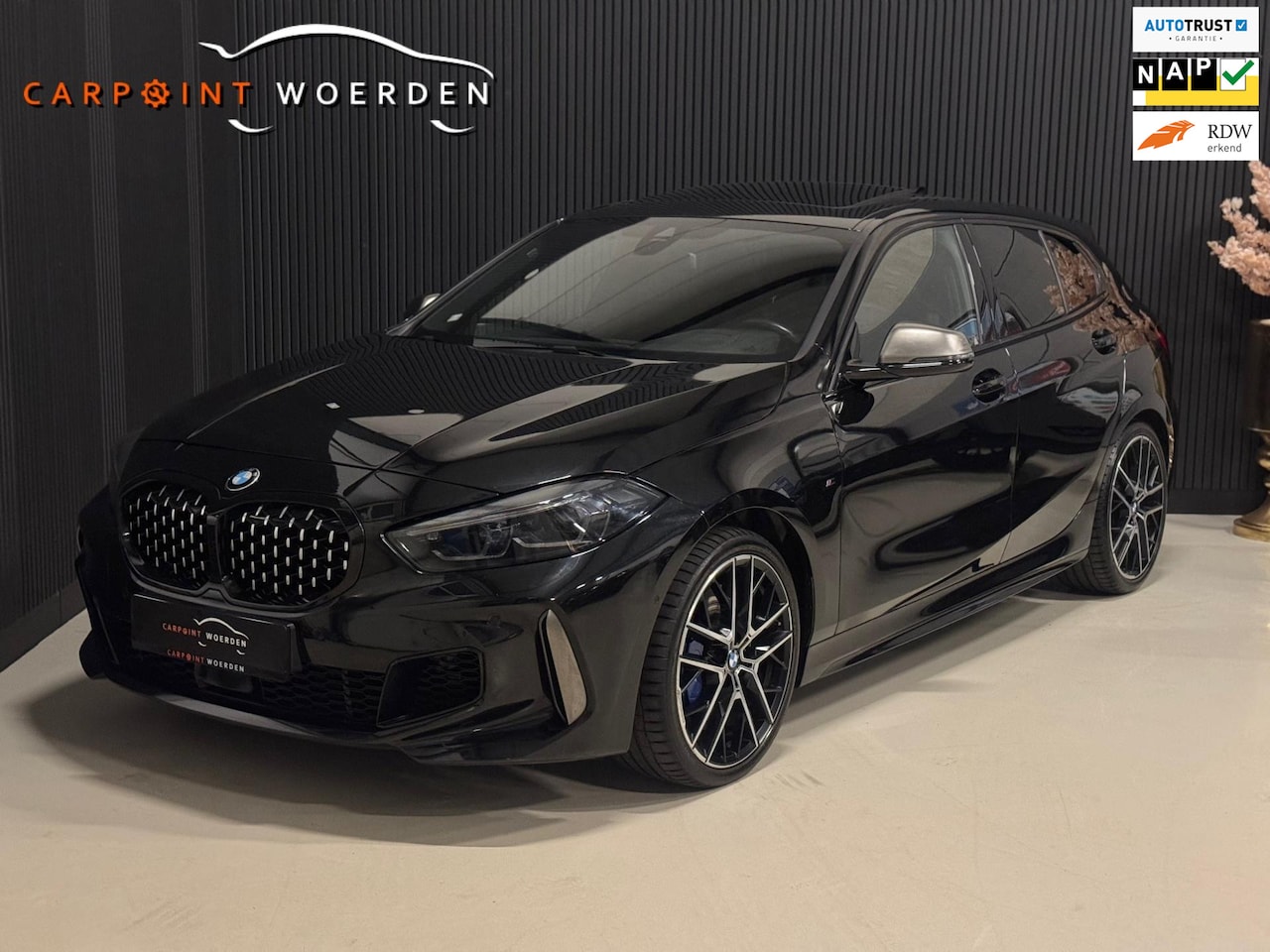BMW 1-serie - M135i xDrive M PERFORMANCE | NAP | PANO | KUIP | VOL! - AutoWereld.nl