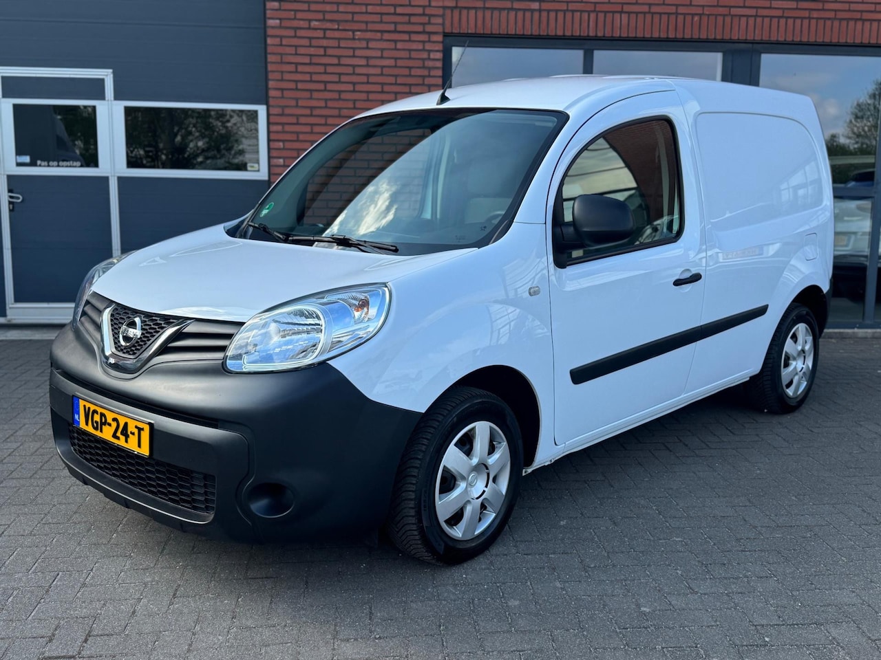 Nissan NV250 - 1.5 dCi 95 L1H1 3persoons Trekhaak Acenta kangoo - AutoWereld.nl