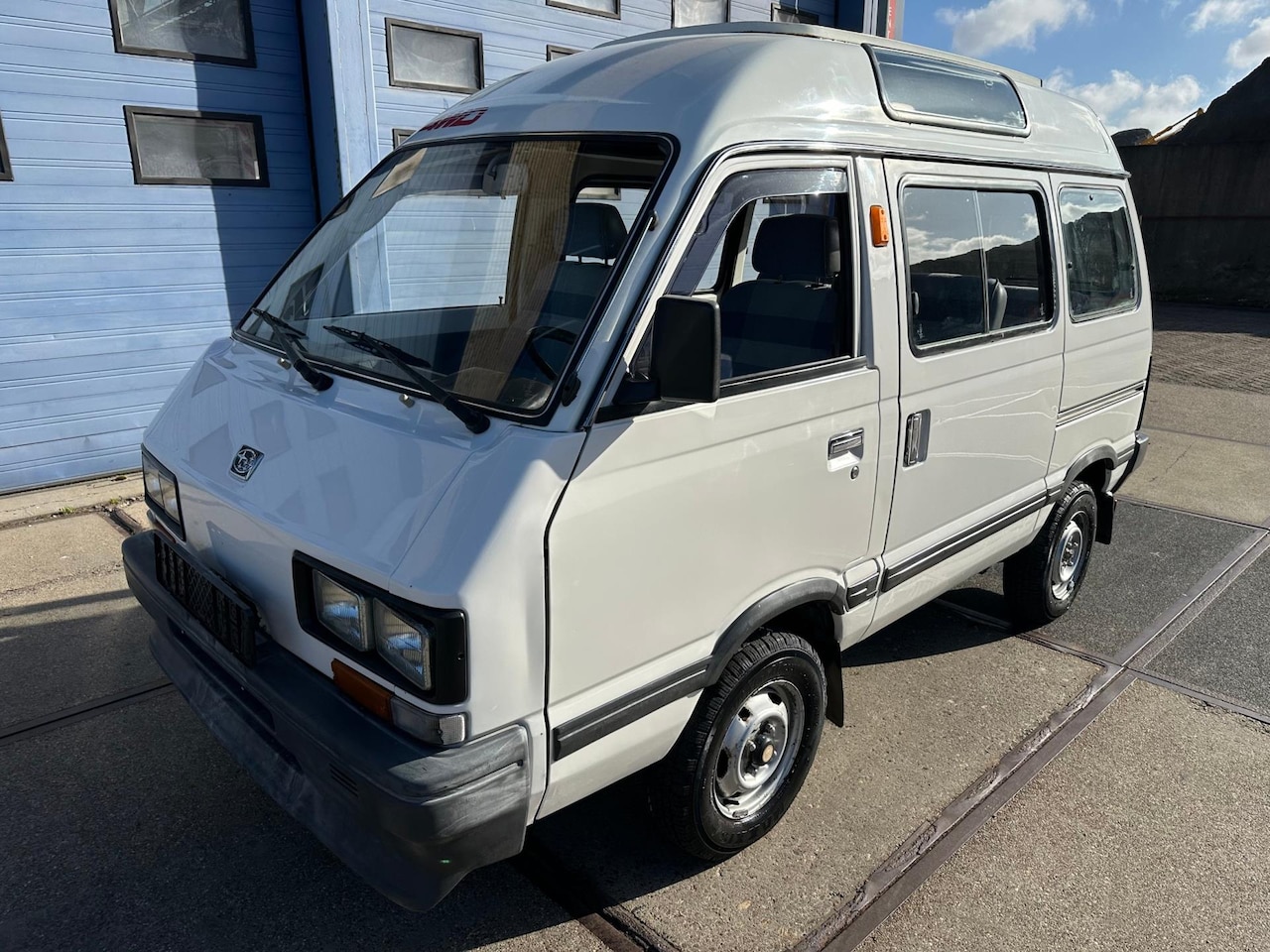 Subaru E12 - MINIBUS 4WD Subaru E12 Libero 4x4 Minivan 6 pers. - AutoWereld.nl