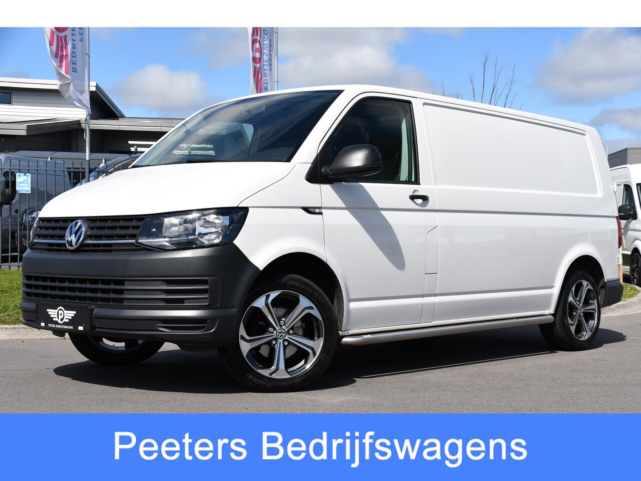 Volkswagen Transporter - 2.0 TDI L2H1 PB Edition Camera, Airco, Trekhaak, 102PK, Start/Stop, Uniek! - AutoWereld.nl