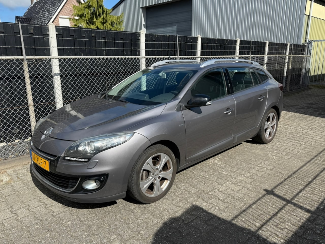 Renault Mégane Estate - 1.5 dCi Bose koppeling versleten - AutoWereld.nl