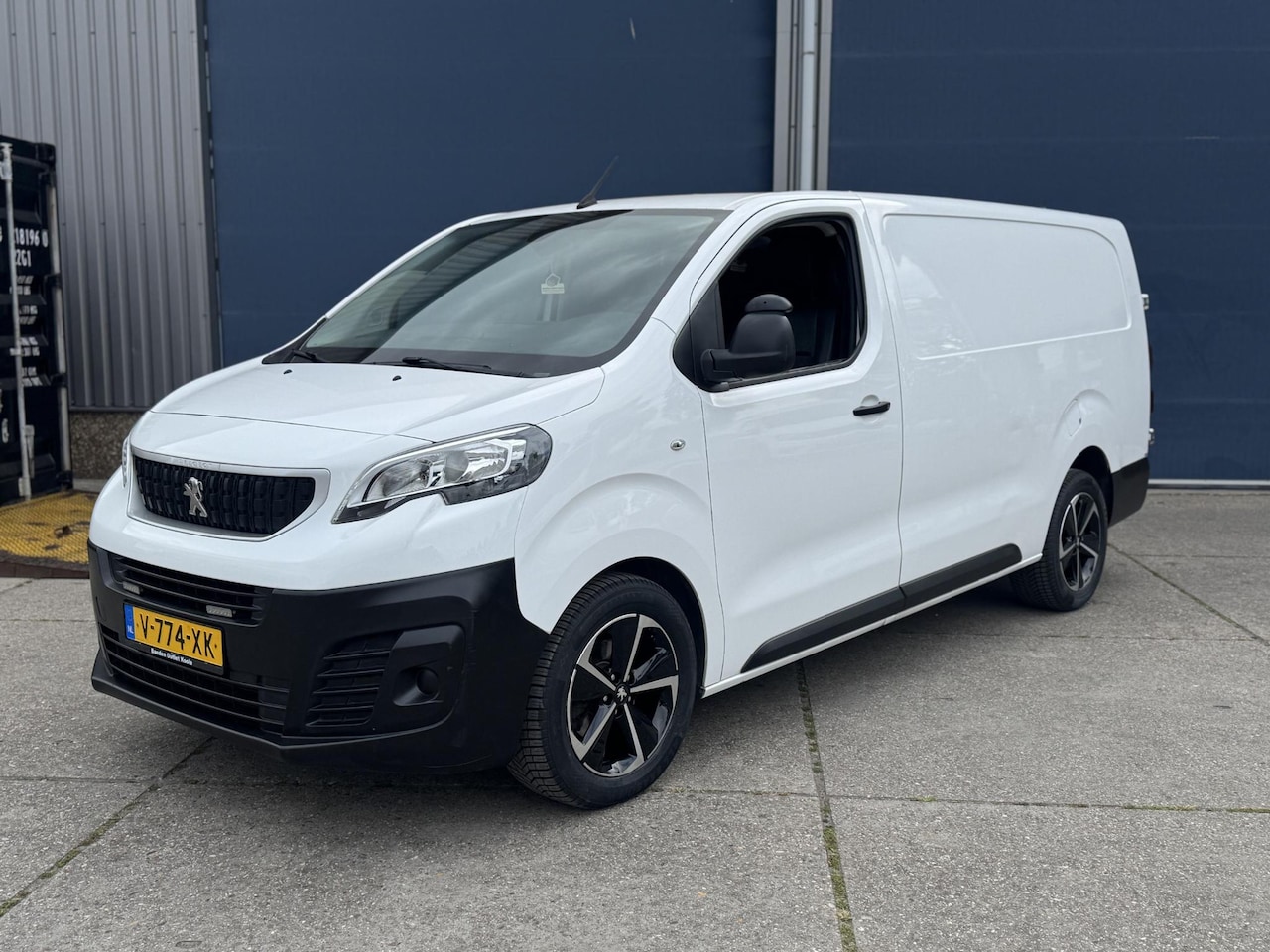 Peugeot Expert - 231L 2.0 BlueHDI 180 Premium AUTOMAAT / CRUISE CONTROLE / AIRCO / L3H1 - AutoWereld.nl