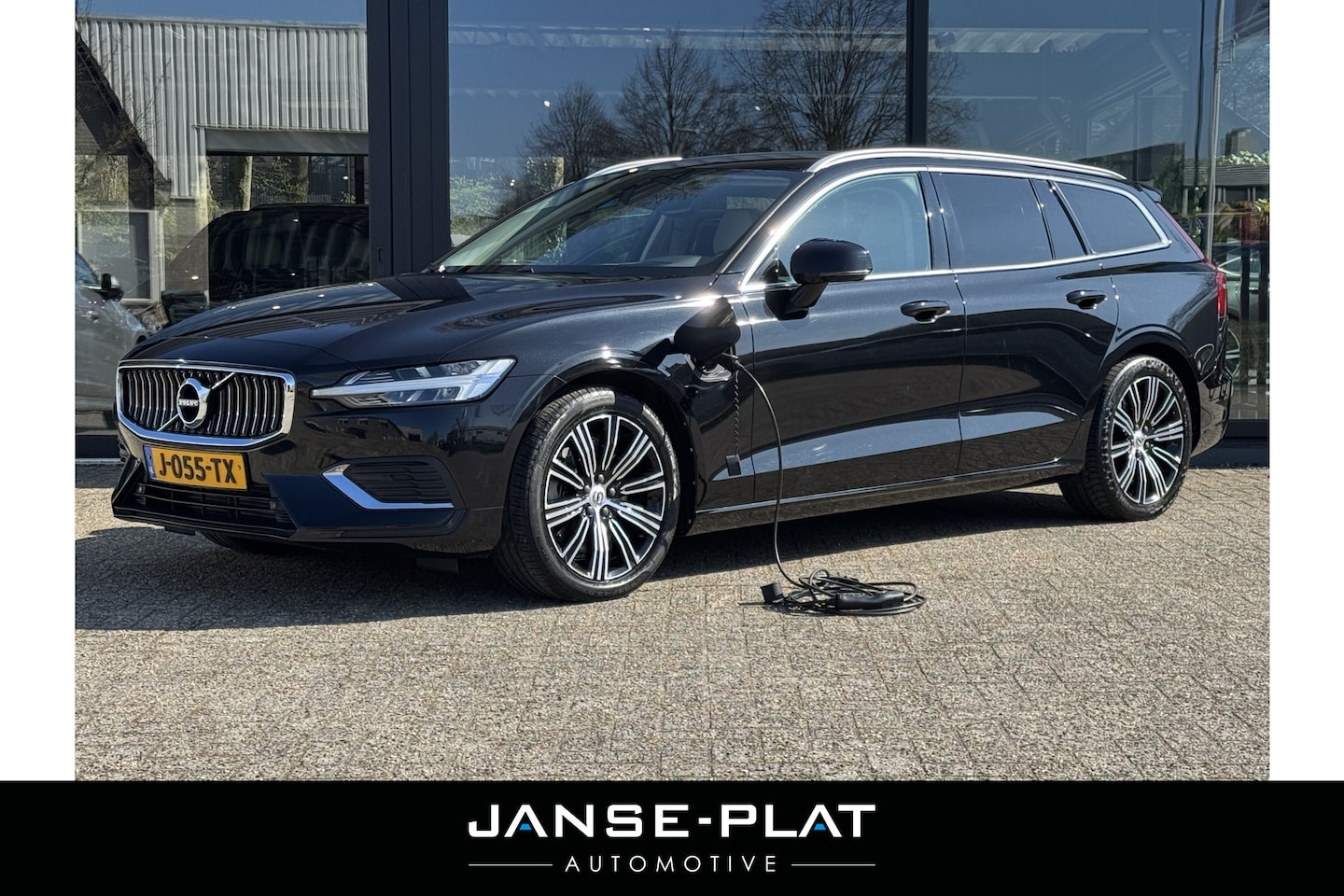 Volvo V60 - 2.0 T6 Recharge AWD Inscription | Head-Up | Pilot Ass. | Camera | - AutoWereld.nl