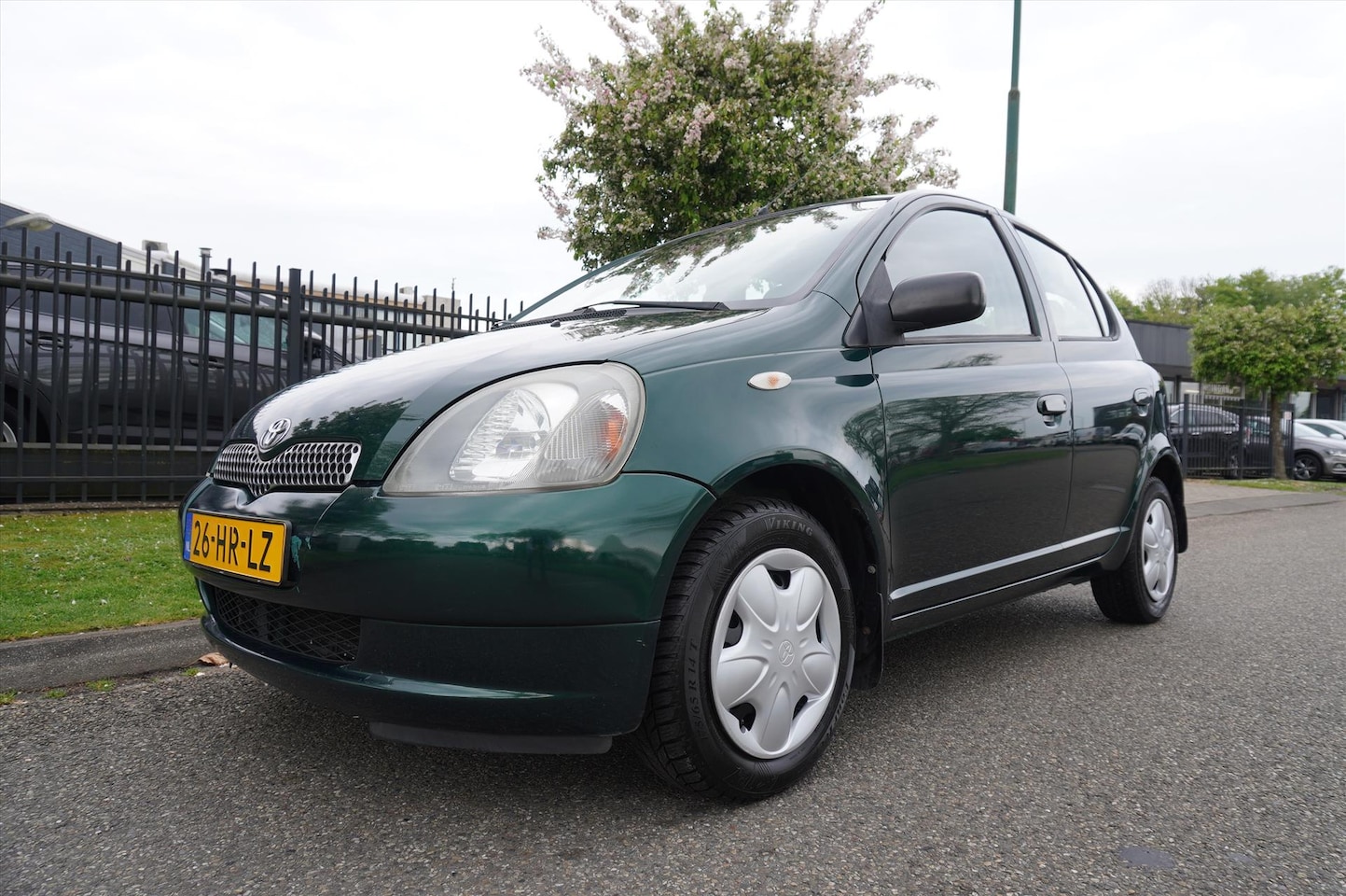 Toyota Yaris - 1.3 16V VVTI 5-DRS AIRCO SOL APK tot 18 april 2026 - AutoWereld.nl