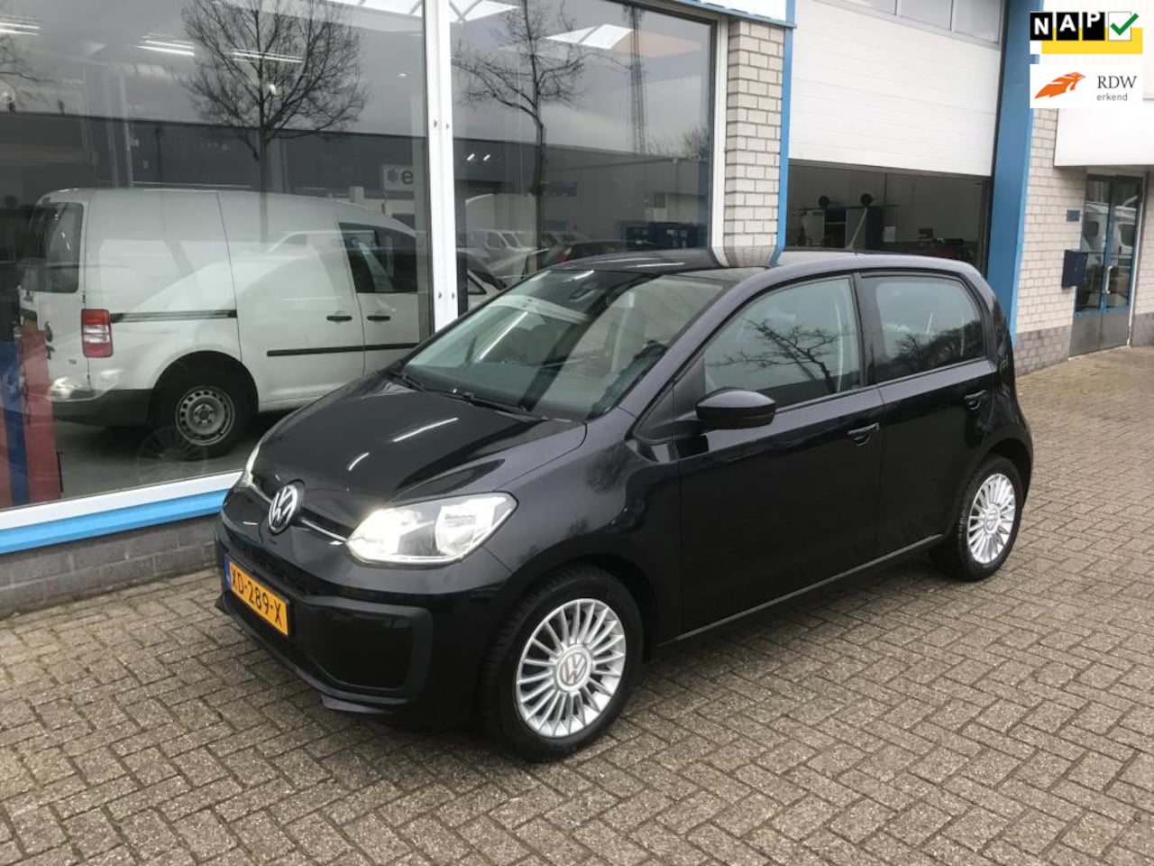 Volkswagen Up! - 1.0 BMT move up! 1e eigenaar - AutoWereld.nl