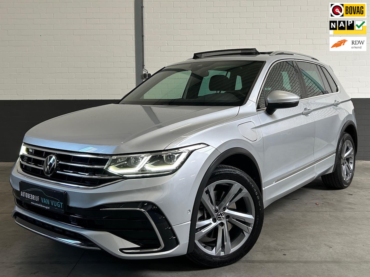 Volkswagen Tiguan - 1.4 TSI eHybrid R-Line Business GTE, panoramadak, climate ect - AutoWereld.nl