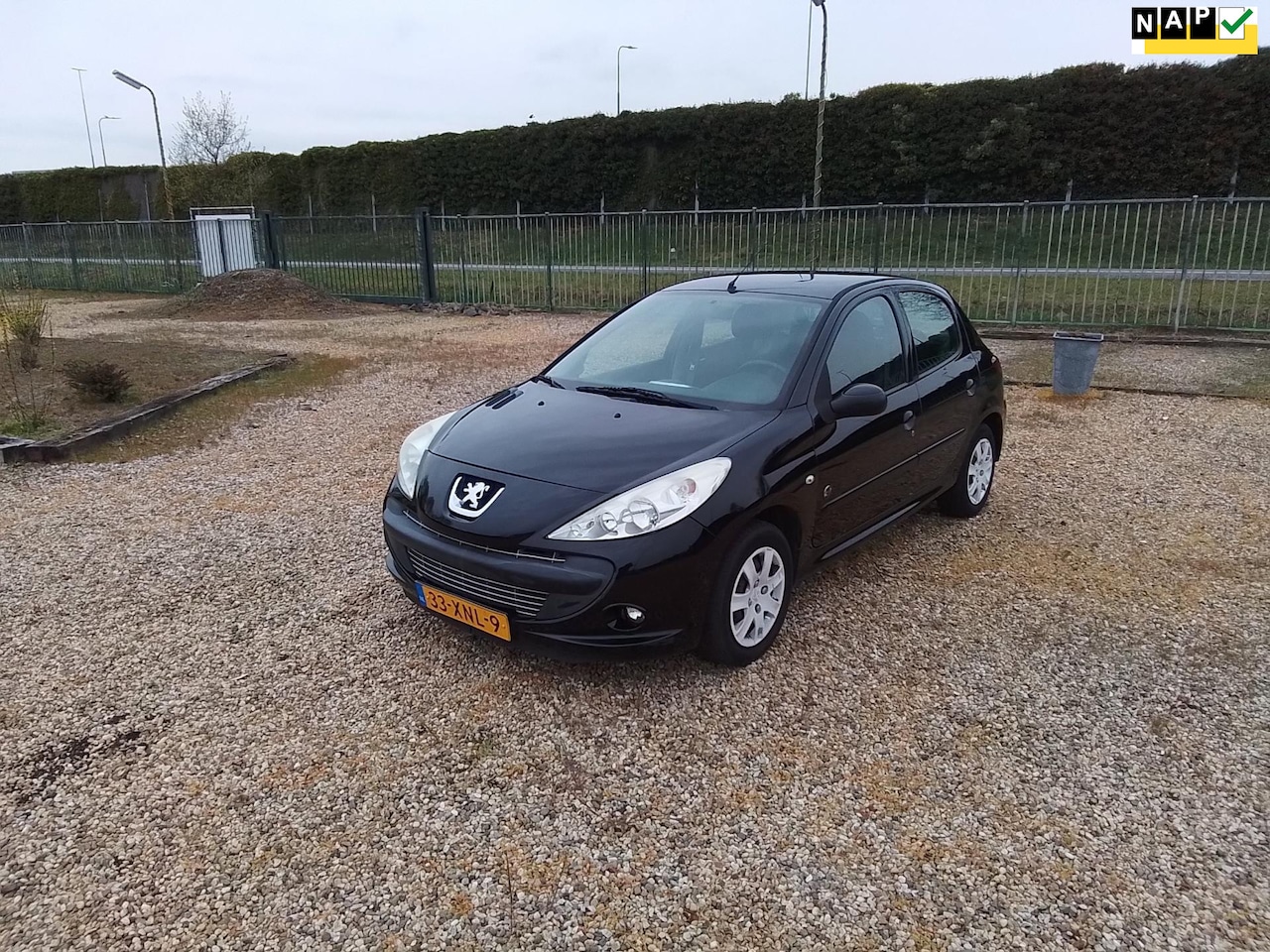 Peugeot 206 - 1.4 Urban Move Zeer lux,s AIRCO Elektrise pakket - AutoWereld.nl