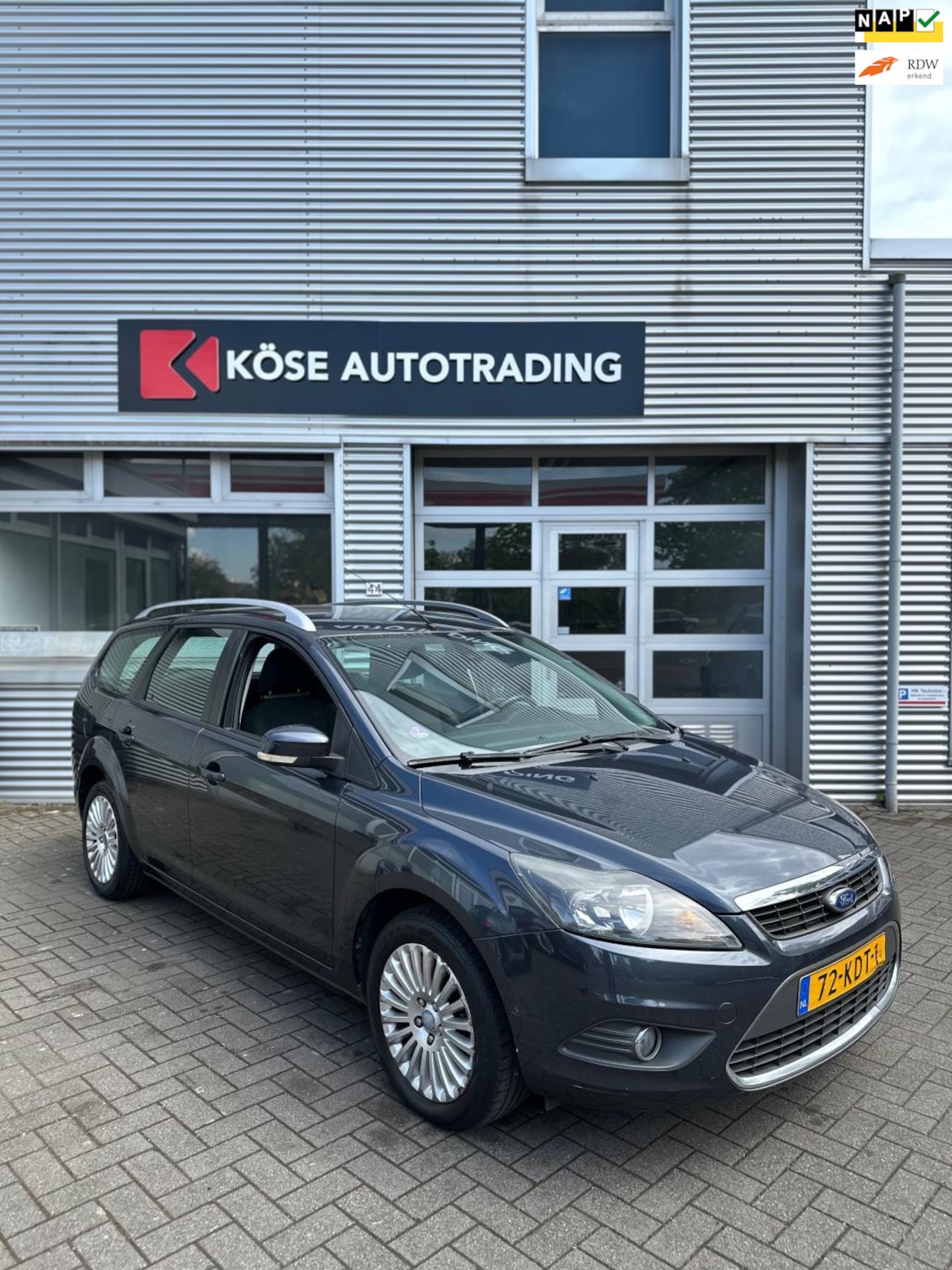 Ford Focus Wagon - 1.8 Titanium TOP AUTO - AutoWereld.nl