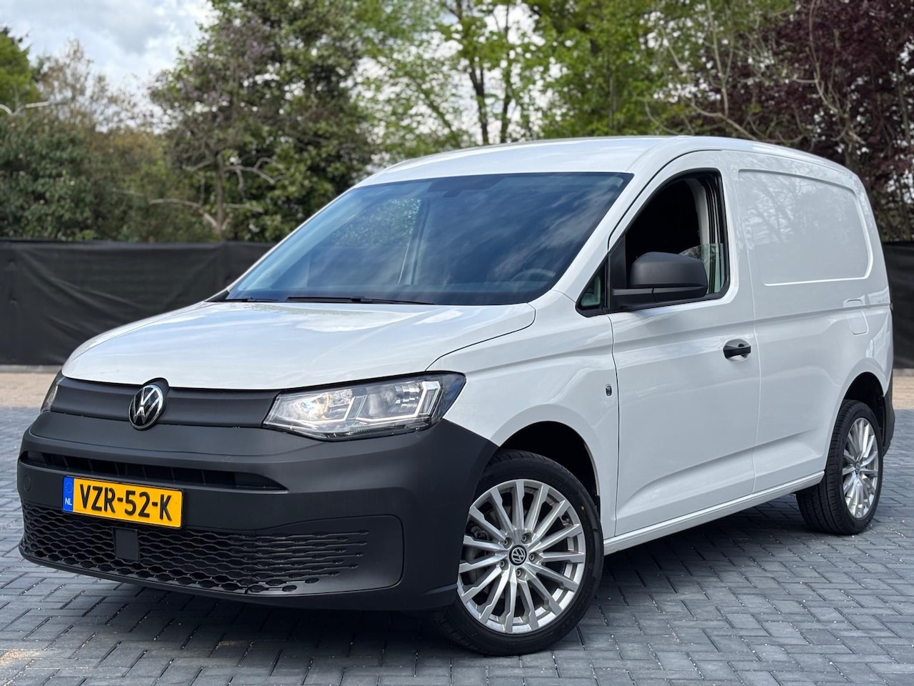 Volkswagen Caddy Cargo - 2.0 TDI/Airco/Carplay/p.sens/Fabrieksgarantie - AutoWereld.nl