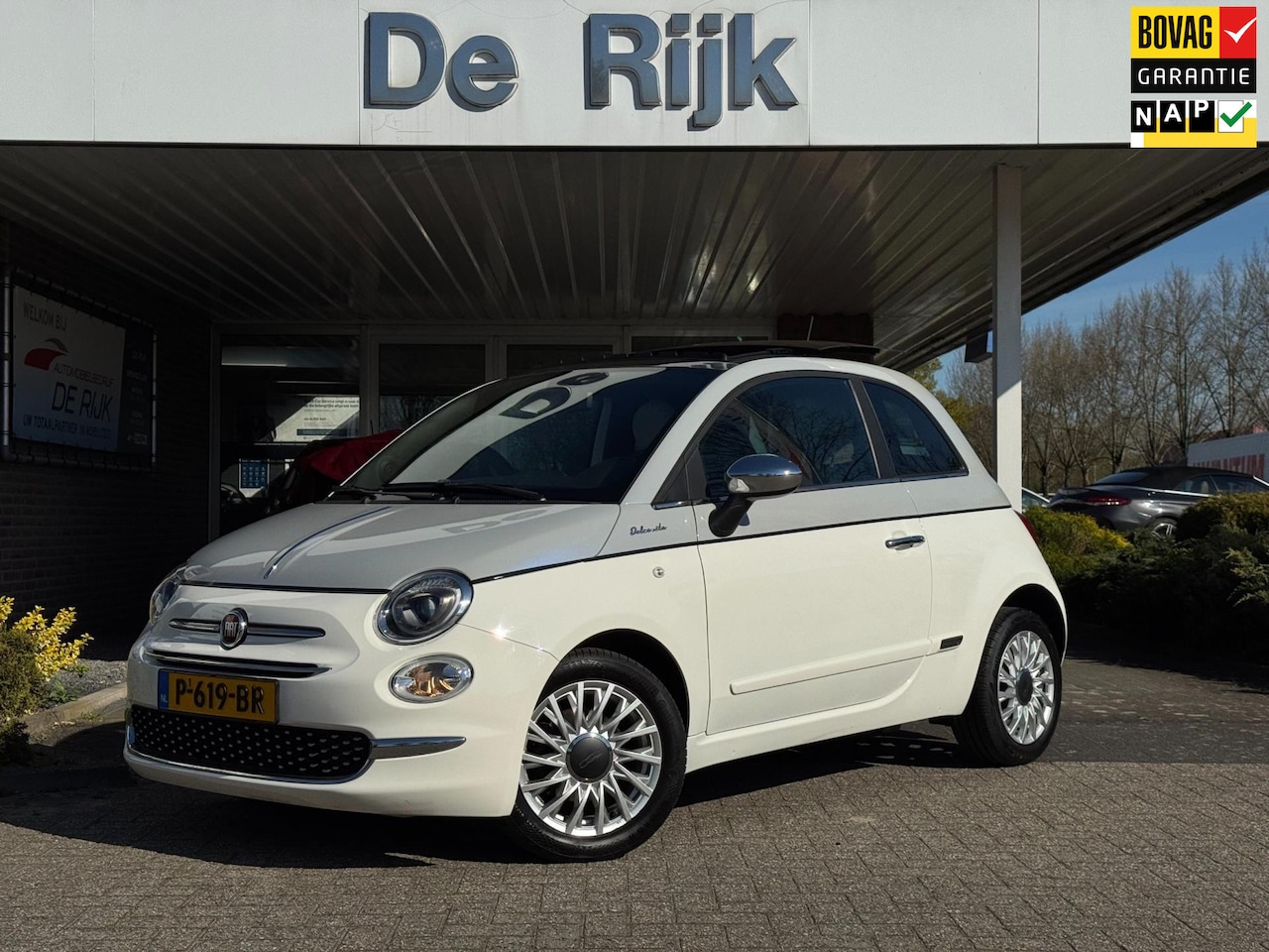 Fiat 500 - 1.0 Hybrid Dolcevita | Pano/Schuifdak, Leder, Cruise, PDC, Airco, Carplay/Android | NAP | - AutoWereld.nl