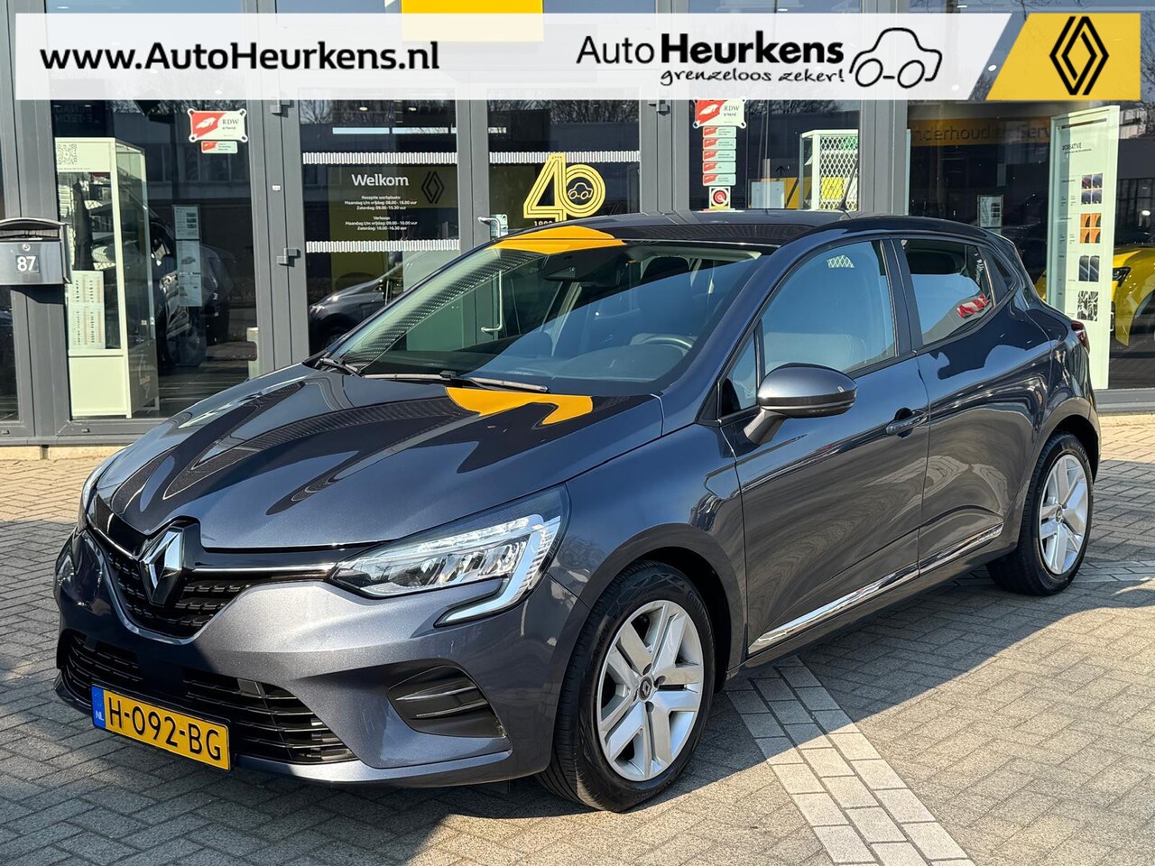 Renault Clio - TCe 90 Zen | 1e eigenaar | NL Auto | Dealeronderhouden | - AutoWereld.nl