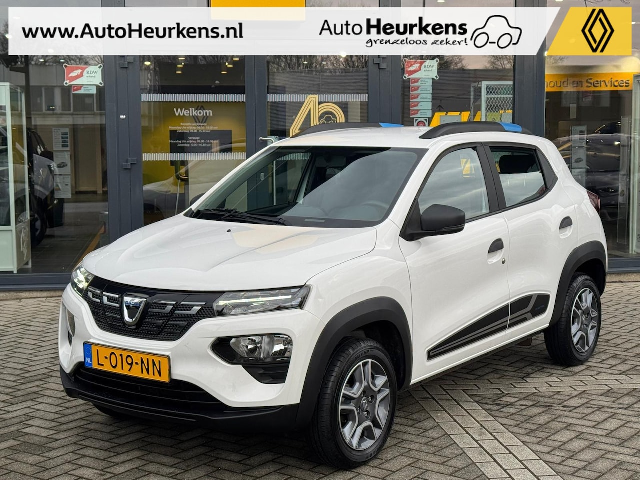 Dacia Spring - Comfort 27 kWh | Parkeersensoren achter | 1e Eigenaar | - AutoWereld.nl