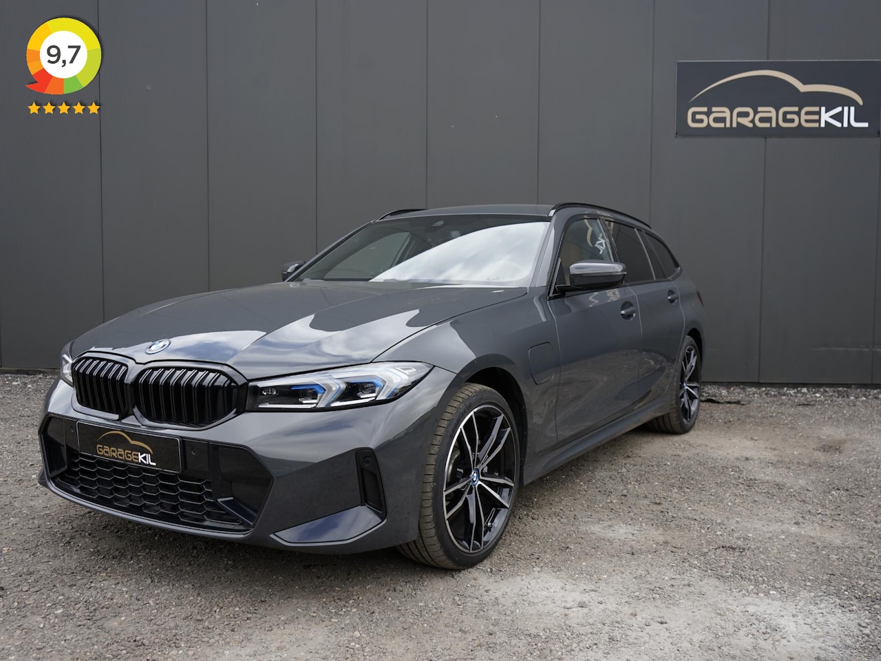 BMW 3-serie Touring - 330e xDrive Dealeronderh. / HUD / Hifi / Cognac leder / Laser Licht / Active Guard Plus / - AutoWereld.nl