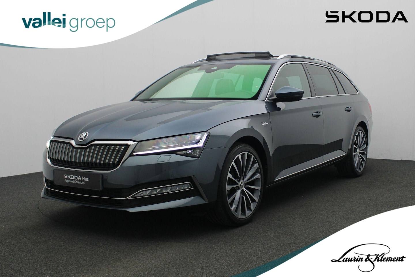 Skoda Superb Combi - 1.4 TSI 218 pk DSG iV Laurin & Klement | Panoramadak | Leder | Geheugen/massagestoel | Nav - AutoWereld.nl