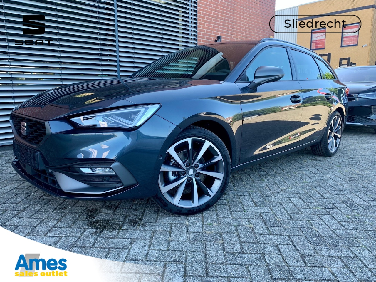 Seat Leon Sportstourer - 1.0 eTSI 110pk DSG FR Business Intense | 18'' velgen | Elektrische achterklep | Stoel- en - AutoWereld.nl