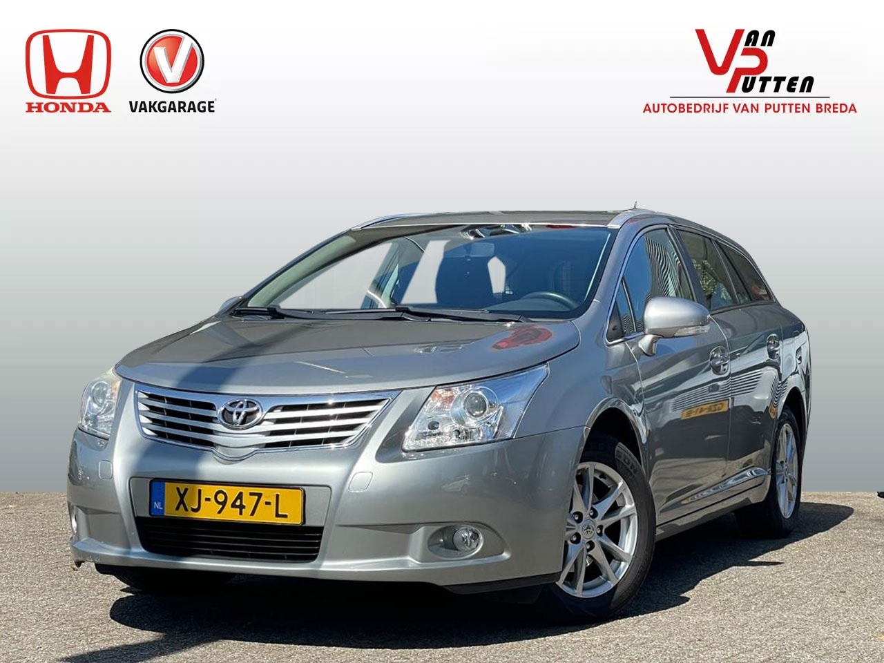 Toyota Avensis - 1.8 VVT-i Business Automaat | Navi | Trekhaak | Climate control | Cruise control | All Sea - AutoWereld.nl