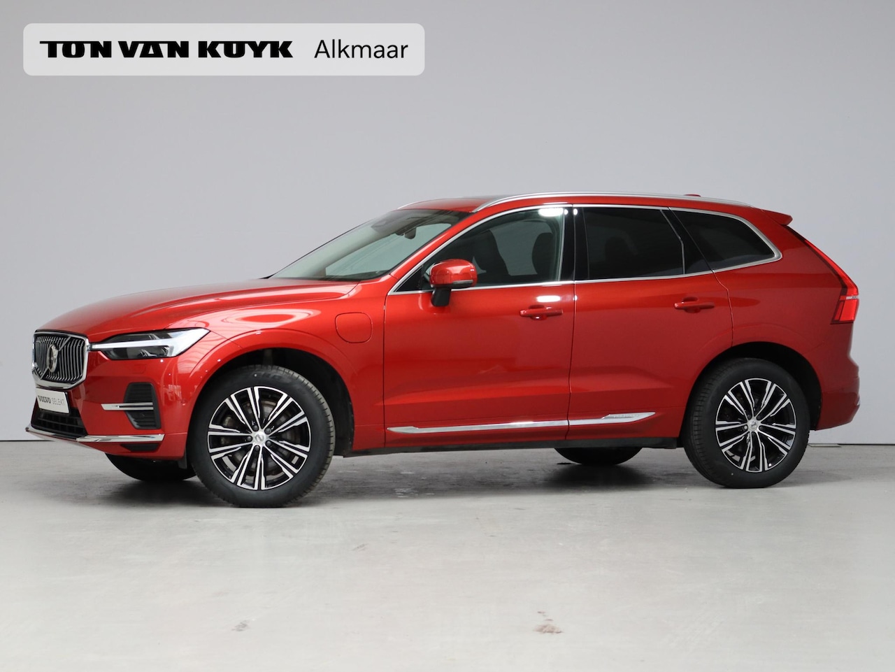 Volvo XC60 - 2.0 T6 Plug-in hybrid AWD Inscription / Long Range / Trekhaak / 360 camera / Stoel- & stuu - AutoWereld.nl