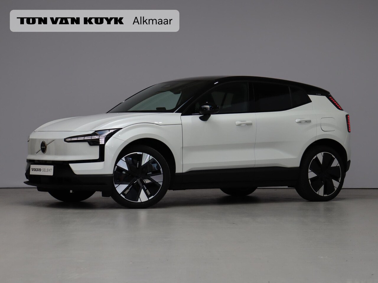 Volvo EX30 - Single Motor Extended Range Plus 69 kWh / Climate / 20" / Privacy glass - AutoWereld.nl