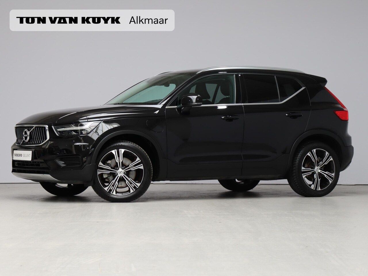 Volvo XC40 - T4 Recharge Inscription / Trekhaak / Leder / Stoel + stuur verwarmd / Adapt. cruise / Came - AutoWereld.nl