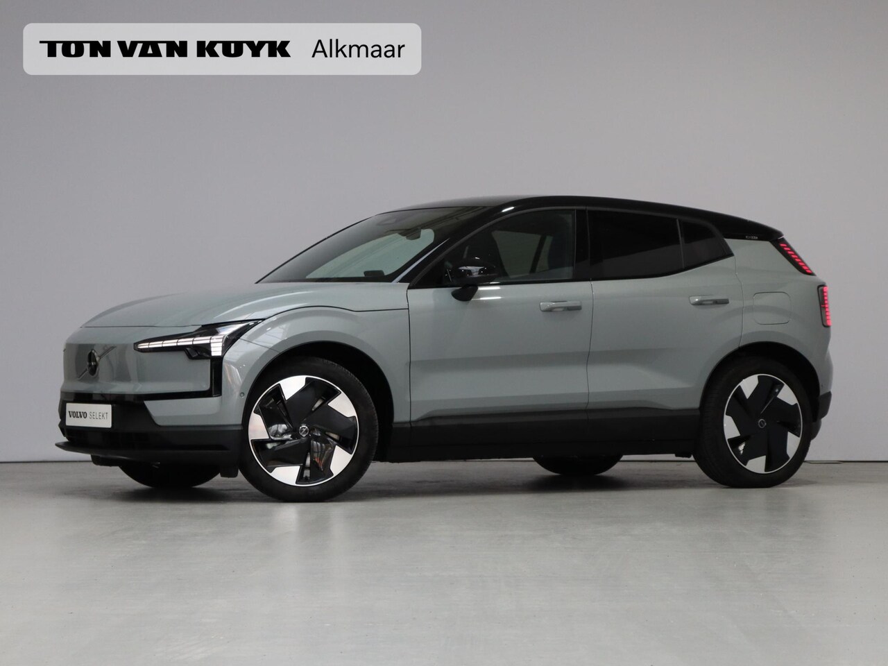 Volvo EX30 - Twin Motor Performance Ultra 69 kWh / Pano. dak / Elek. verstelbare stoelen / Stuur+stoelv - AutoWereld.nl
