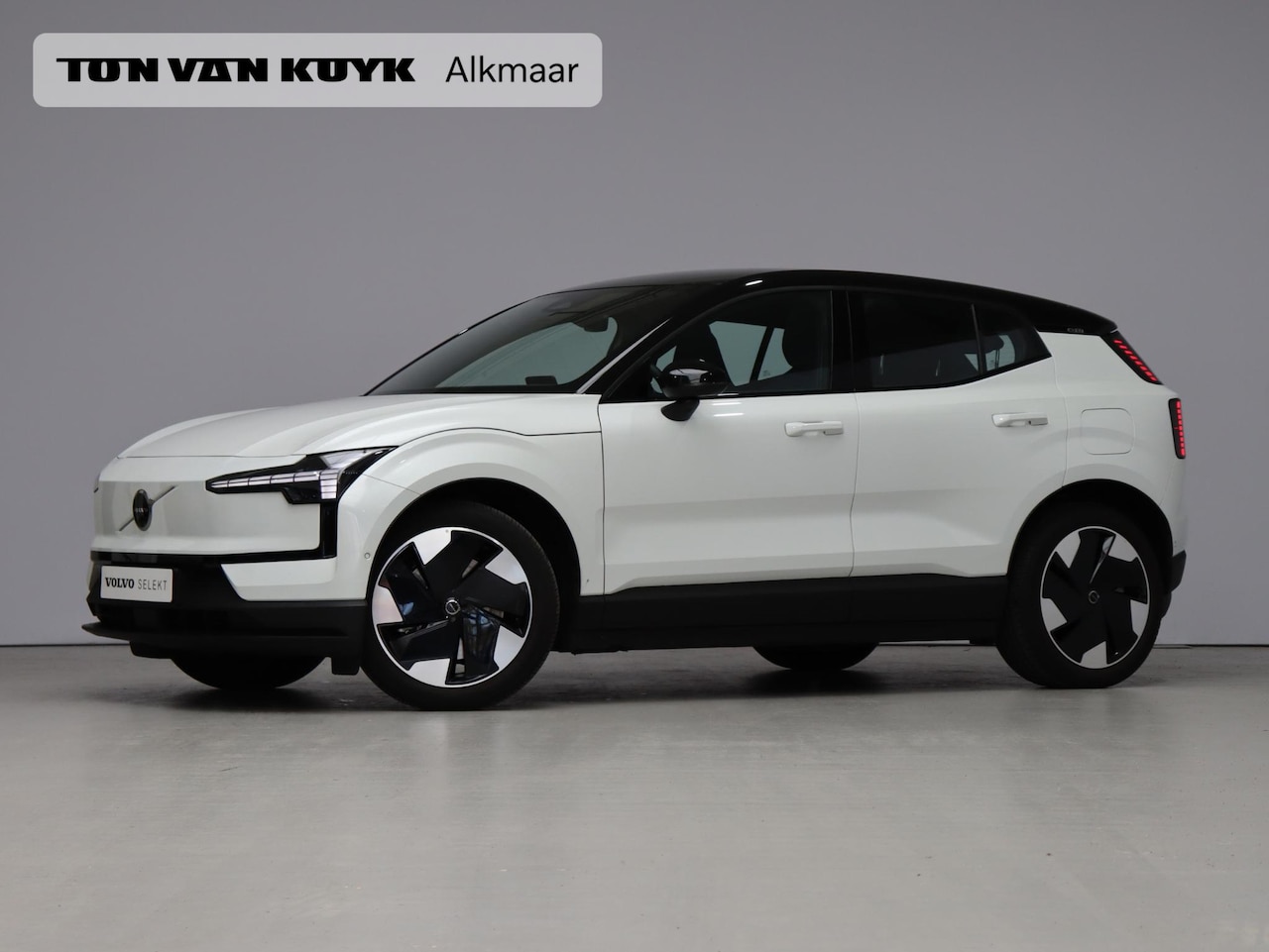 Volvo EX30 - Twin Motor Performance Ultra 69 kWh / Pano. dak / Elek. verstelbare stoelen / 360 camera / - AutoWereld.nl