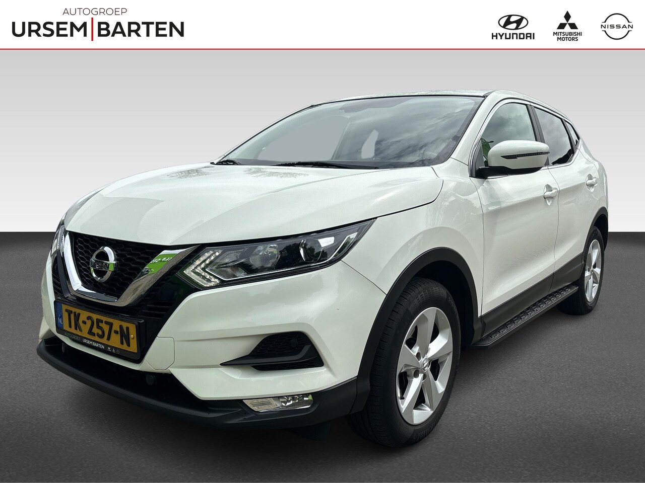 Nissan Qashqai - 1.2 Acenta Automaat  trekhaak navi camera - AutoWereld.nl