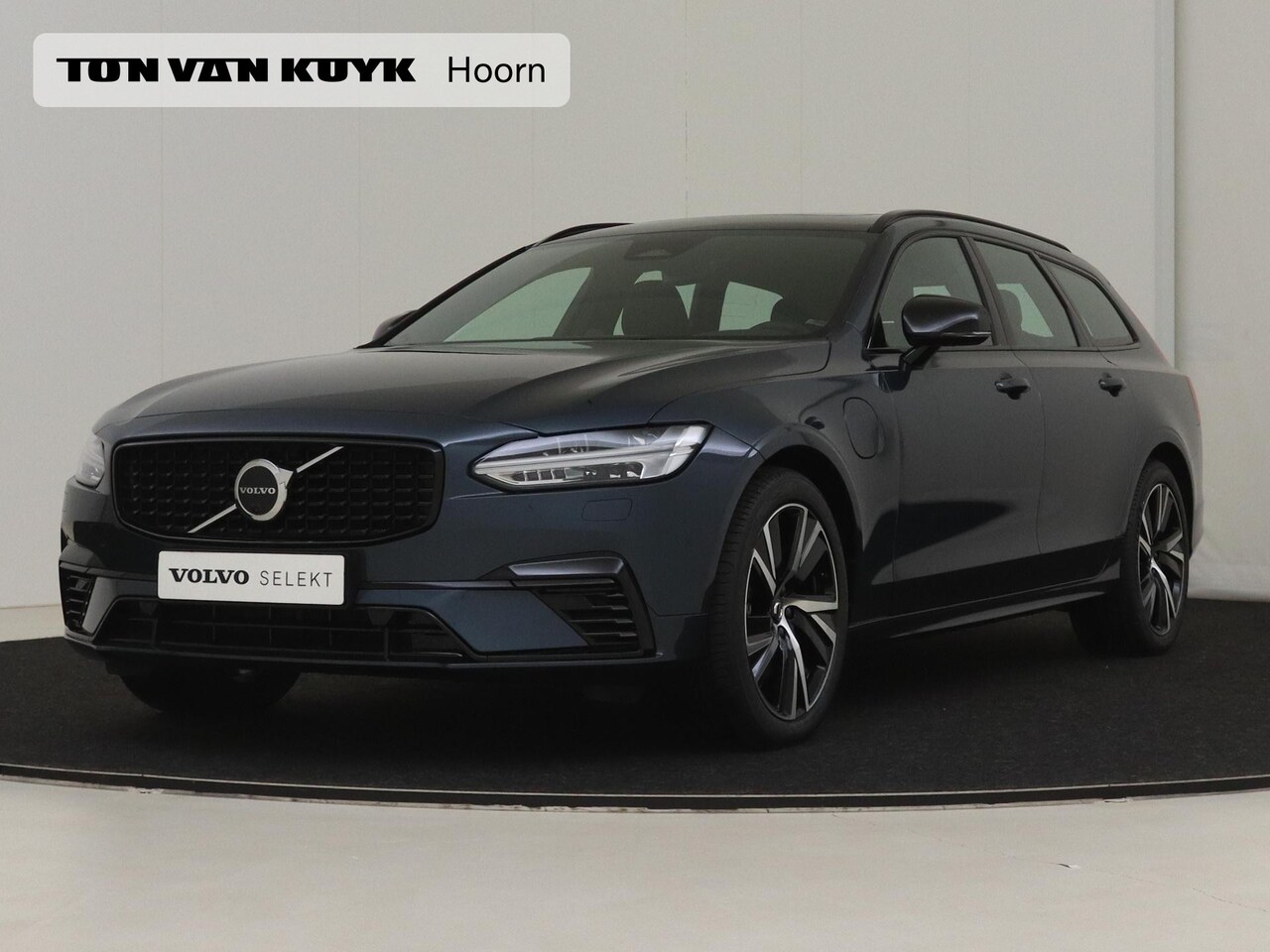 Volvo V90 - 2.0 T6 Plug-in hybrid AWD Ultimate Dark Volvo V90 2.0 T6 Recharge AWD Ultimate Dark kinder - AutoWereld.nl