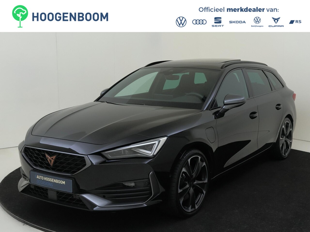 CUPRA Leon Sportstourer - 1.4 e-Hybrid VZ Performance | Panoramadak | Parkeerassistent | Keyless | Stoel- en stuurwi - AutoWereld.nl