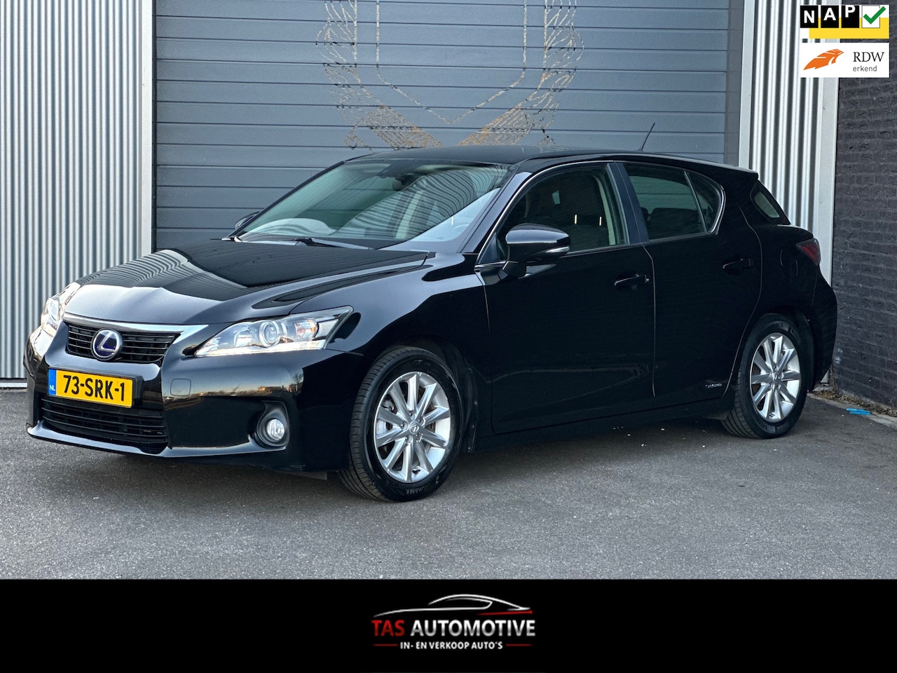 Lexus CT 200h - Hybrid AUTOMAAT / NAVI / CRUISE / APK / NAP! - AutoWereld.nl