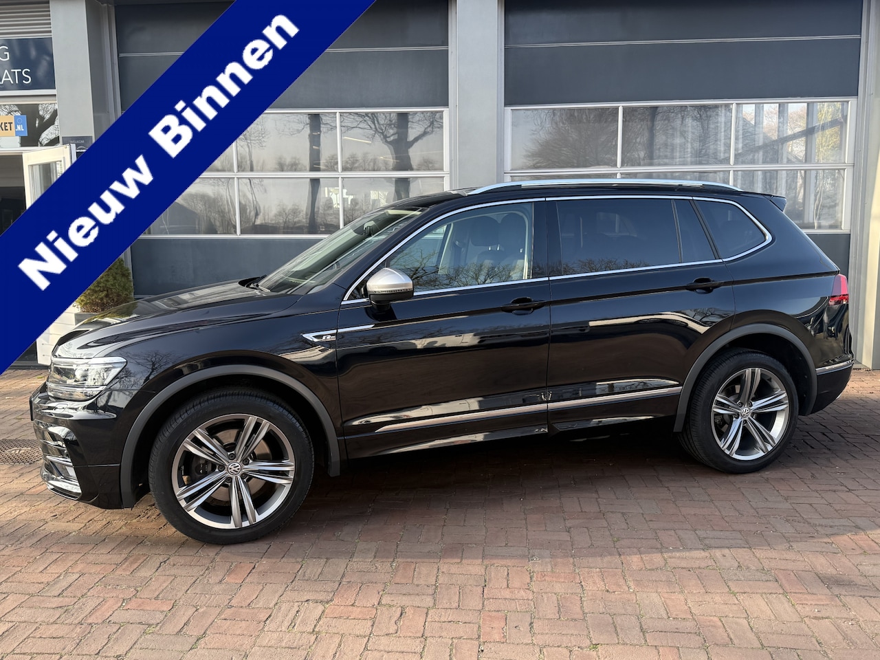 Volkswagen Tiguan Allspace - 2.0 TSI 4Motion Highline 7p. R line Automaat, 180pk,Navi,Stoelverwaming,20inch,Dealer onde - AutoWereld.nl