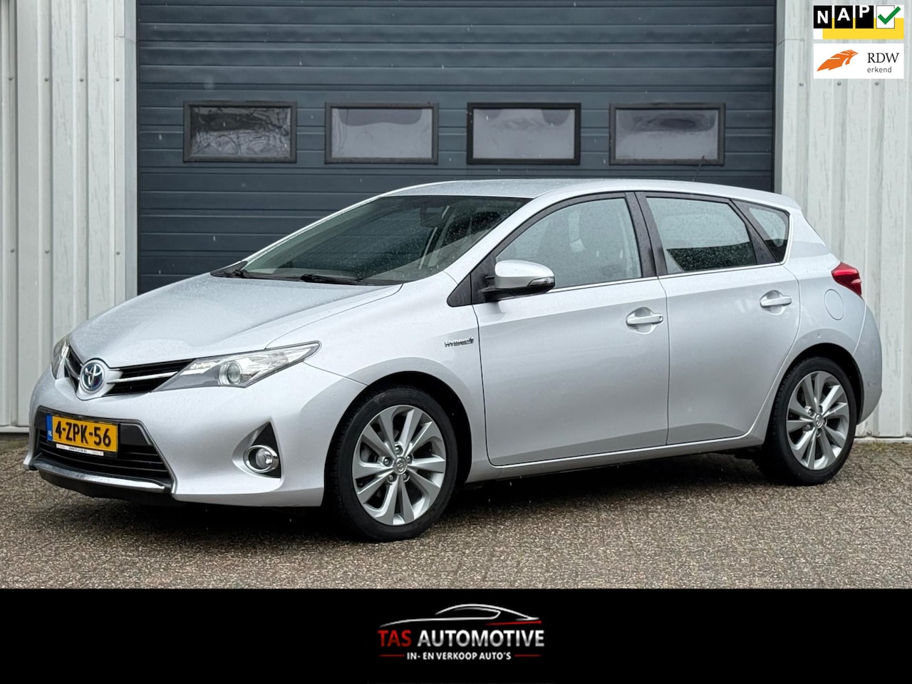 Toyota Auris - 1.8 Hybrid Aspiration CRUISE / CLIMA / NW APK! - AutoWereld.nl