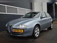 Alfa Romeo 147 - 1.6 T.Spark Blackline weinig km