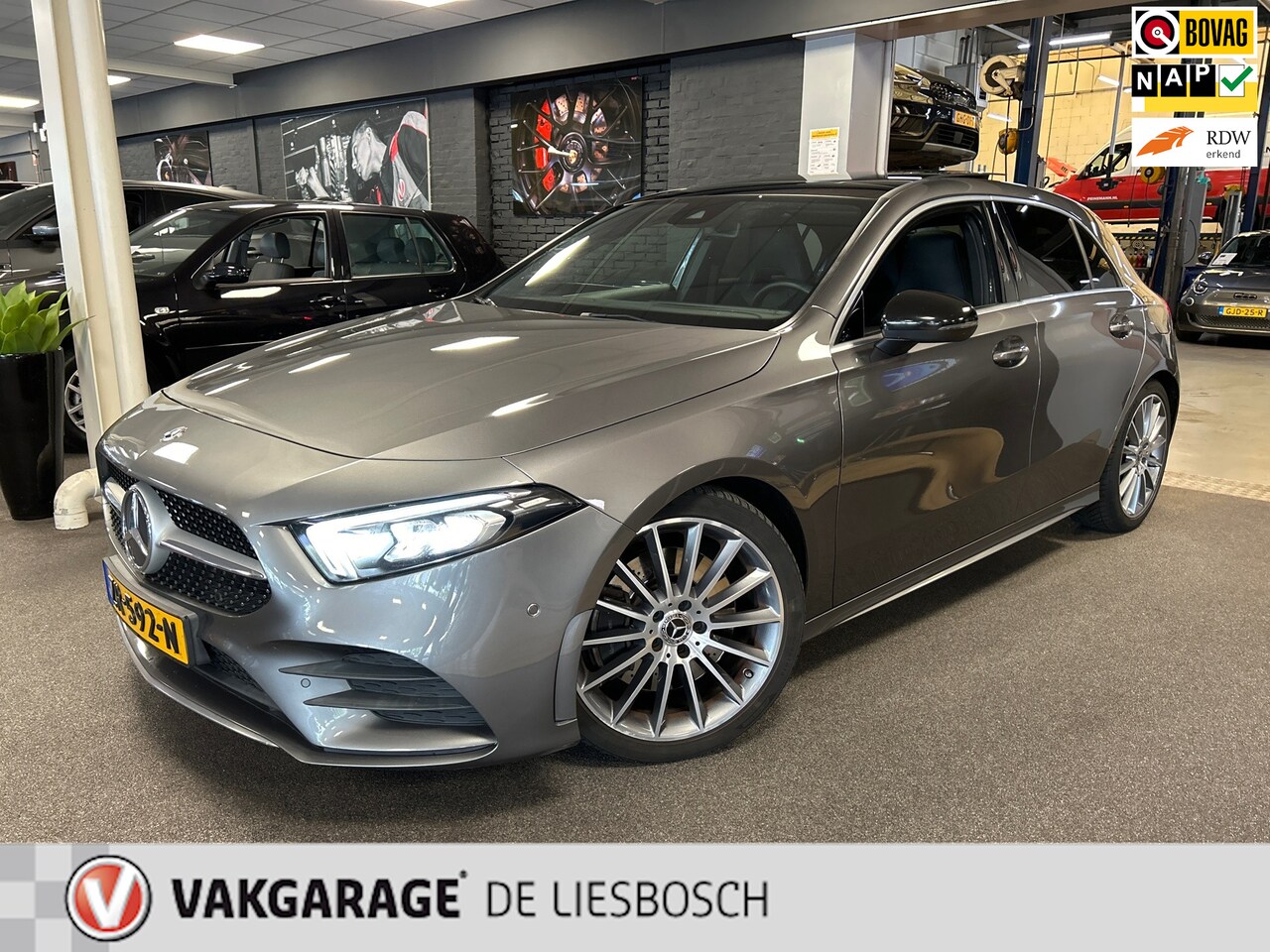 Mercedes-Benz A-klasse - 250 Premium Plus 250 Premium Plus,AMG,PANO,stoelverw,widescreen,led,cruisec - AutoWereld.nl