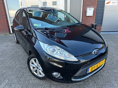 Ford Fiesta - 1.6 Ghia / Airco / 5DRS / NAP / LM