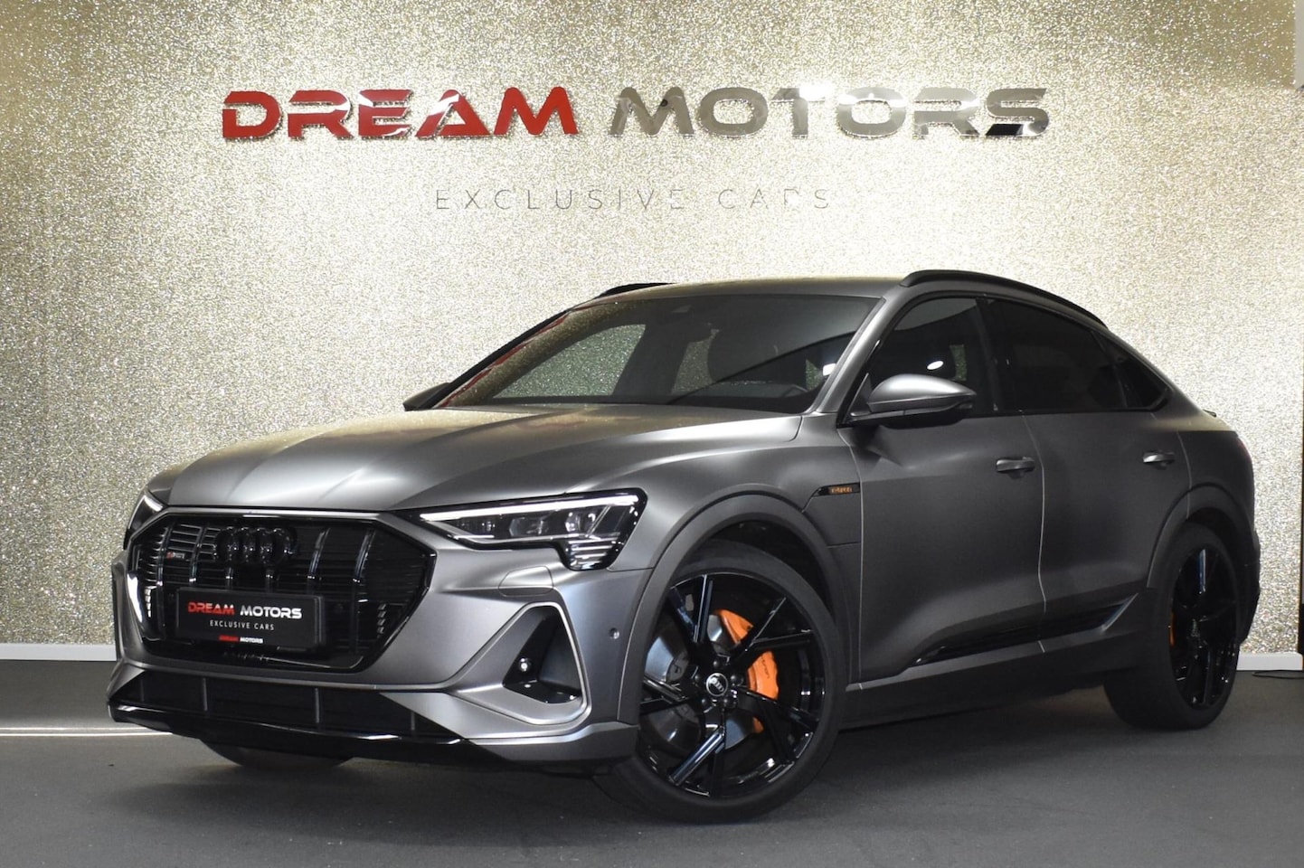 Audi e-tron Sportback - 55 Quattro S-Line 95 kWh 408pk | INCL. BTW | LUCHTVERING - AutoWereld.nl