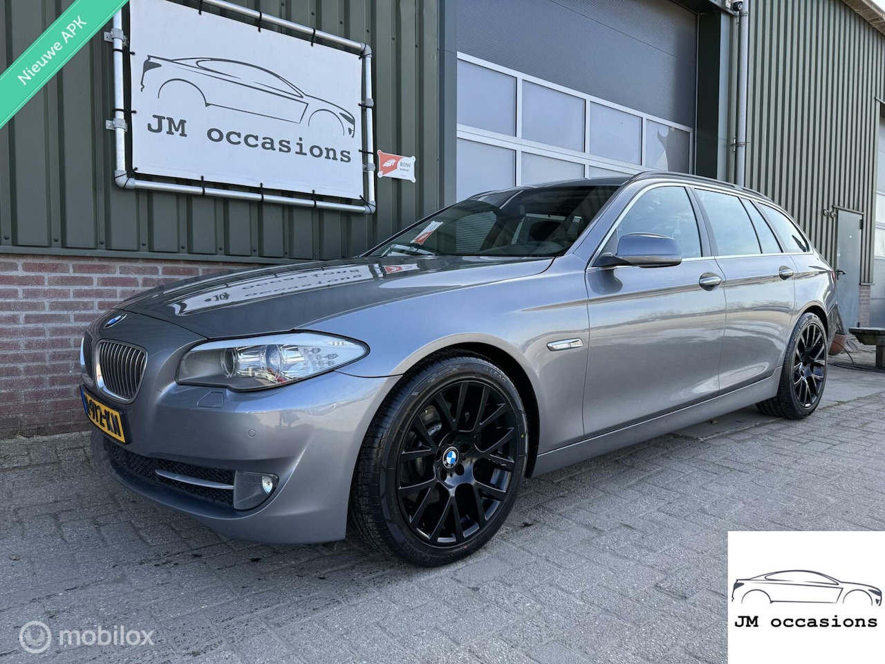 BMW 5-serie Touring - 528i High Executive|Clima|half leder|PDC - AutoWereld.nl