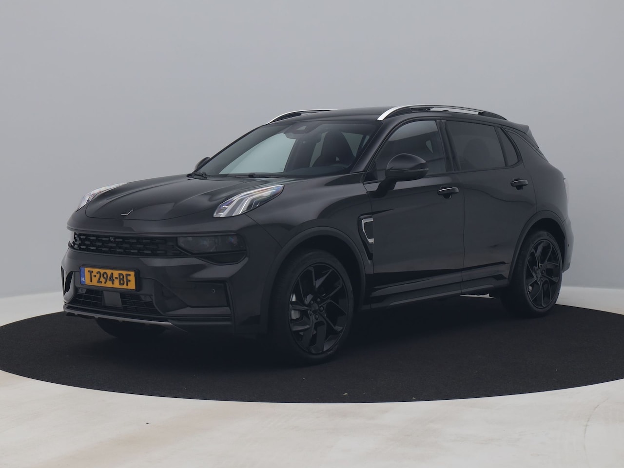 Lynk & Co 01 - 1.5 Plug-in Hybrid | 360° | BLACK | VOL LEDER | ZWARTE HEMEL | NLD AUTO - AutoWereld.nl
