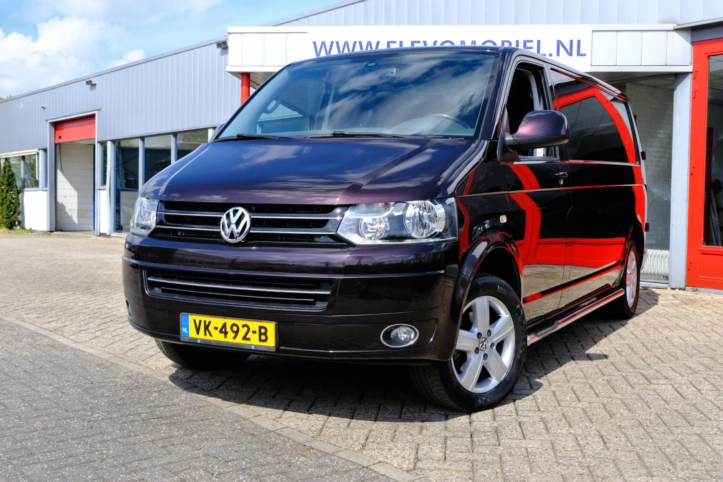 Volkswagen Transporter - 2.0 TDI 140pk L2H1 3p Aut. Navi|Leder|1e Eig|Airco - AutoWereld.nl