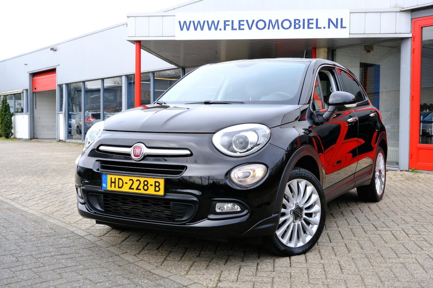 Fiat 500 X - 1.4 Turbo 140pk MultiAir Lounge Aut. Navi|Clima|Half Leder|LMV - AutoWereld.nl