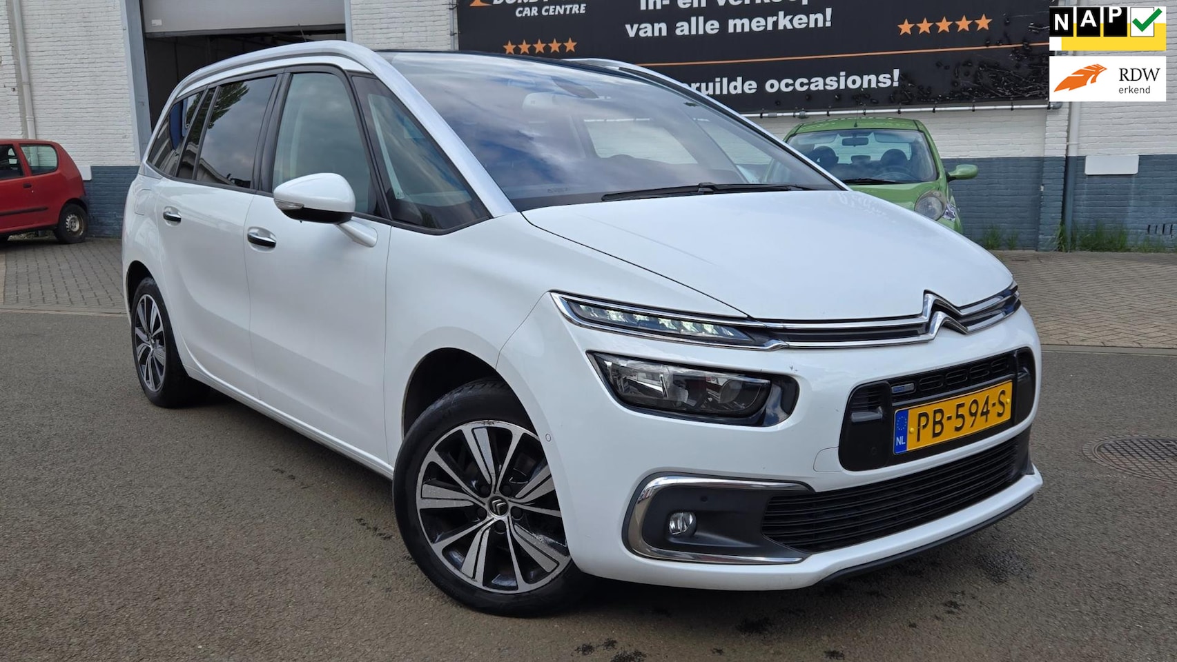 Citroën Grand C4 Picasso - 1.2 PureTech Shine|Riem verv.|pan.dak| - AutoWereld.nl