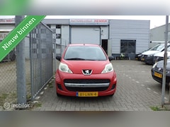 Peugeot 107 - 1.0-12V XS