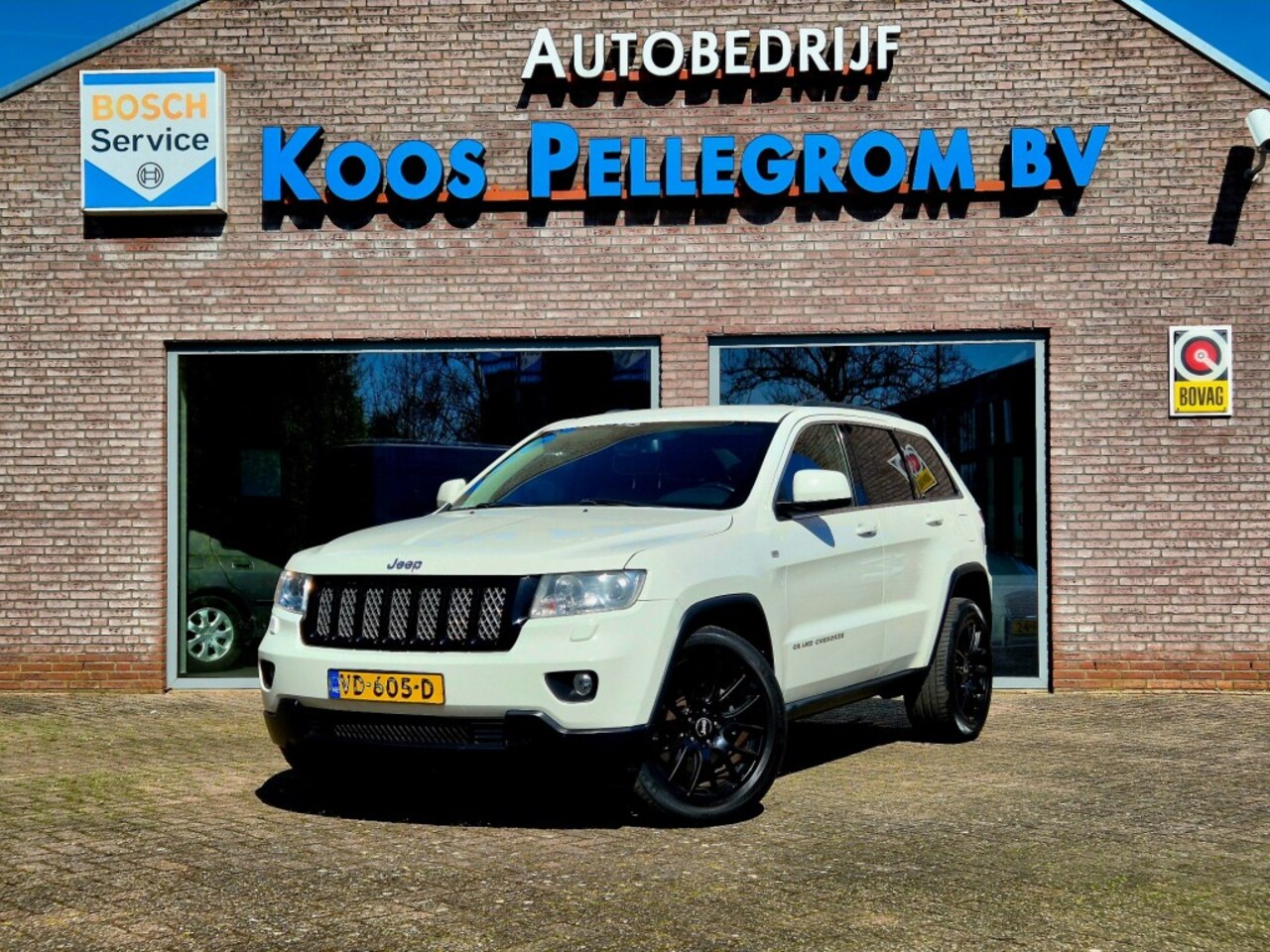 Jeep Cherokee - Grand Cherokee/ 4x4  V6   AUTOMAAT - AutoWereld.nl