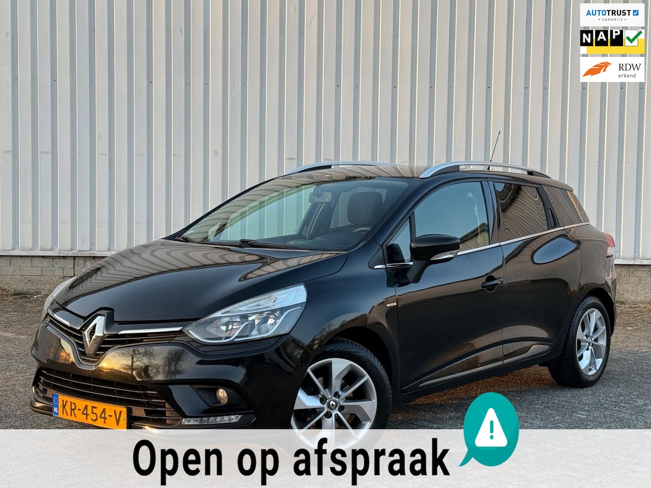 Renault Clio Estate - 0.9 TCe Limited 2e Eigenaar,Trekhaak,Airco,PDC,Navi,CruiseControl,N.A.P!Apk tot 07-12-2025 - AutoWereld.nl